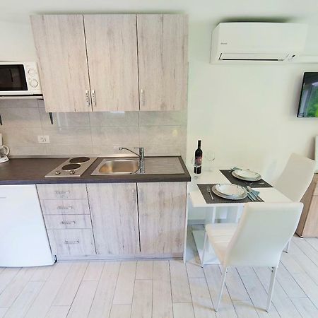 Apartmani Sandra Rovini Moscenice Exteriér fotografie