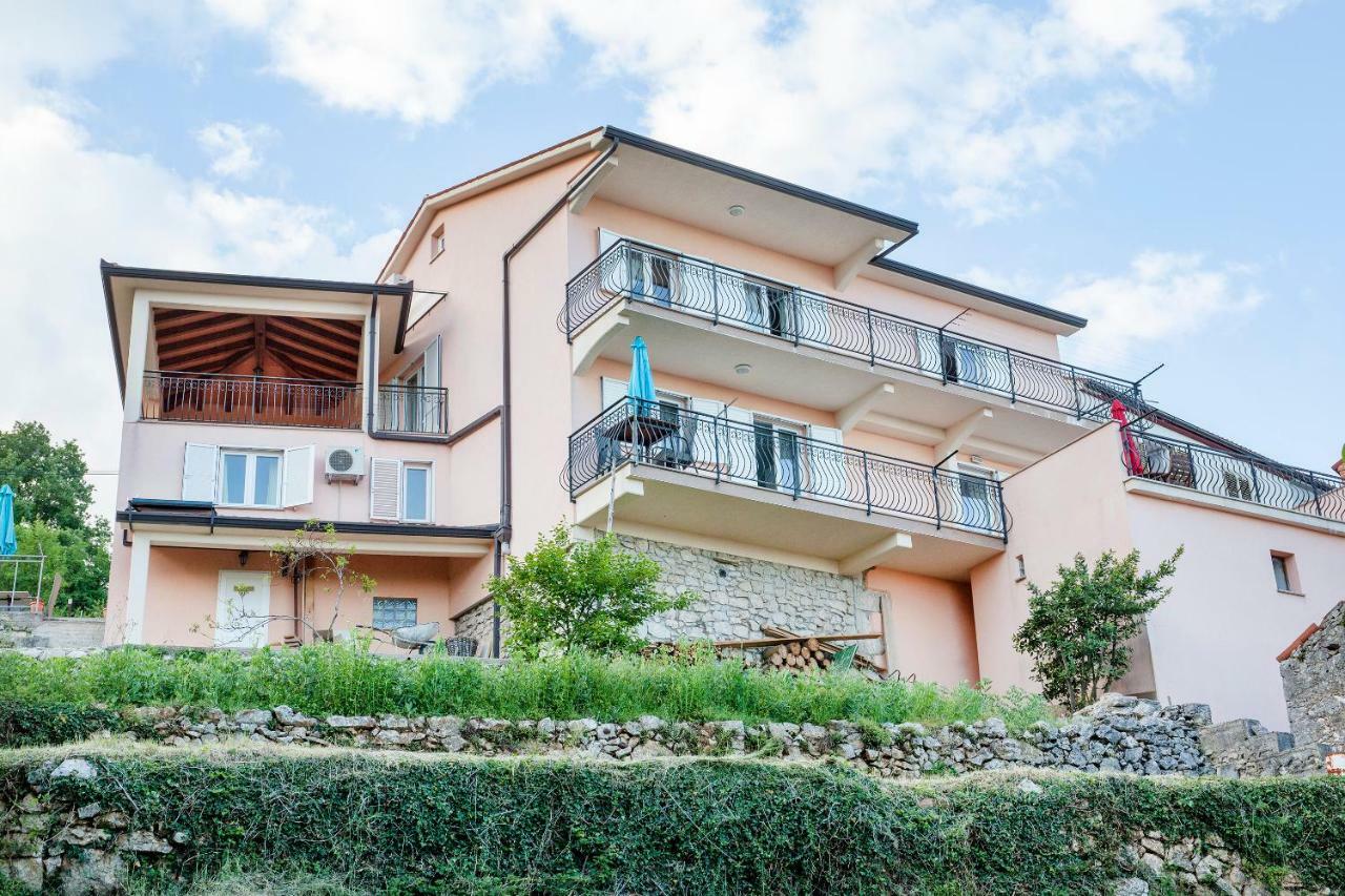 Apartmani Sandra Rovini Moscenice Exteriér fotografie