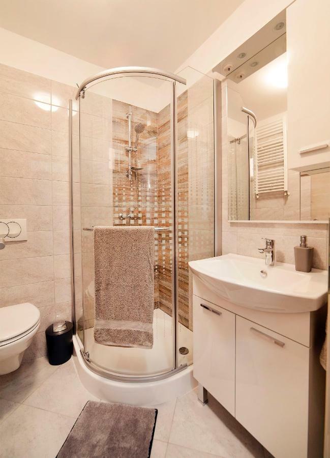 Apartmani Sandra Rovini Moscenice Exteriér fotografie