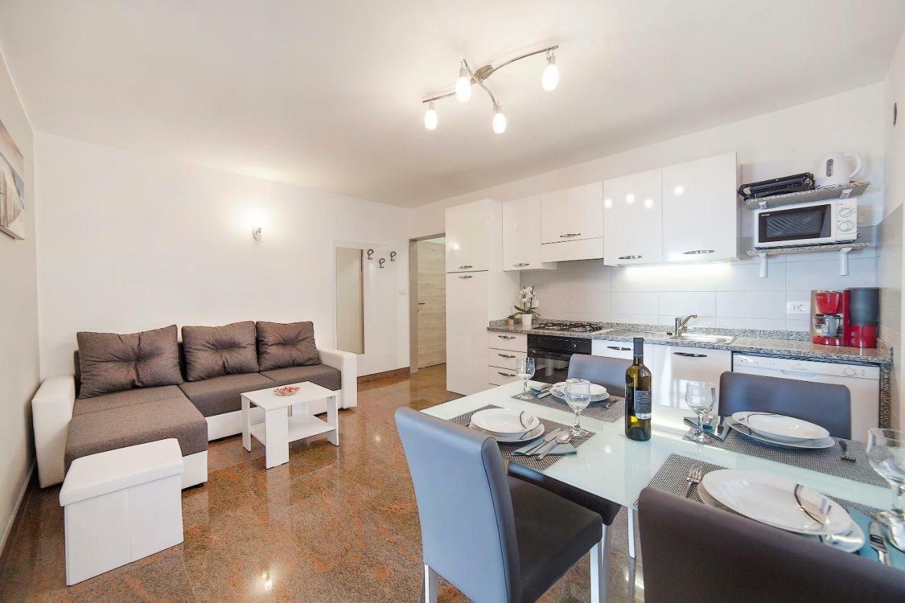 Apartmani Sandra Rovini Moscenice Exteriér fotografie